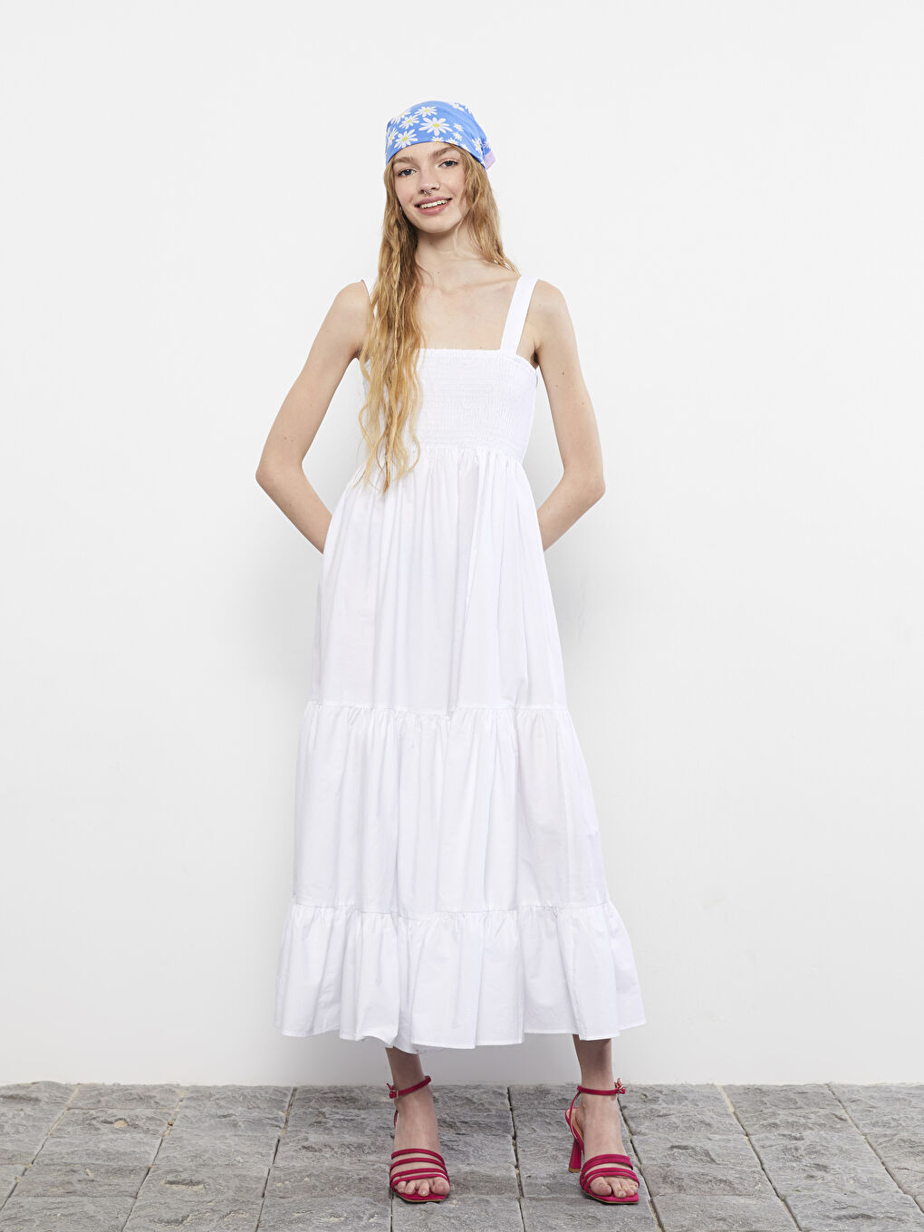 Beyaz Kare Yaka Düz Askılı Poplin Kadın Elbise