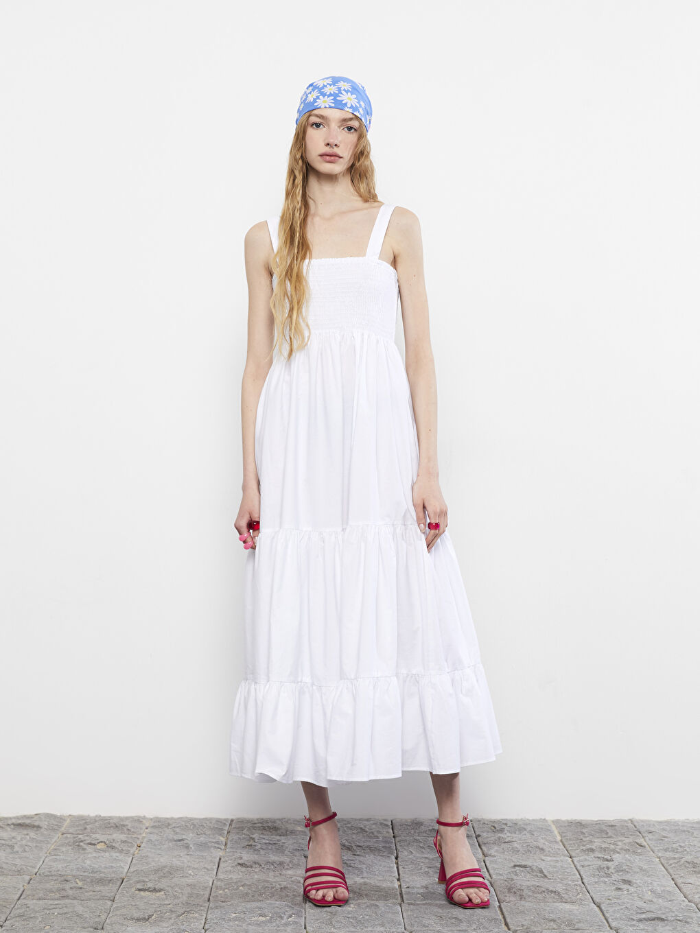 Beyaz Kare Yaka Düz Askılı Poplin Kadın Elbise-1