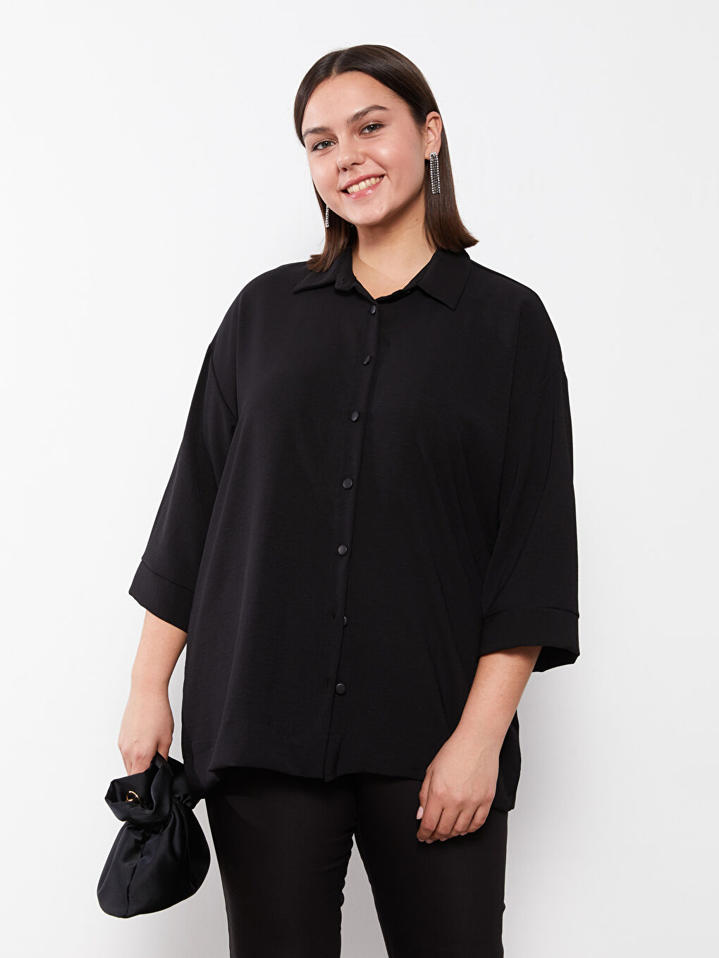 قميص اسود نساء