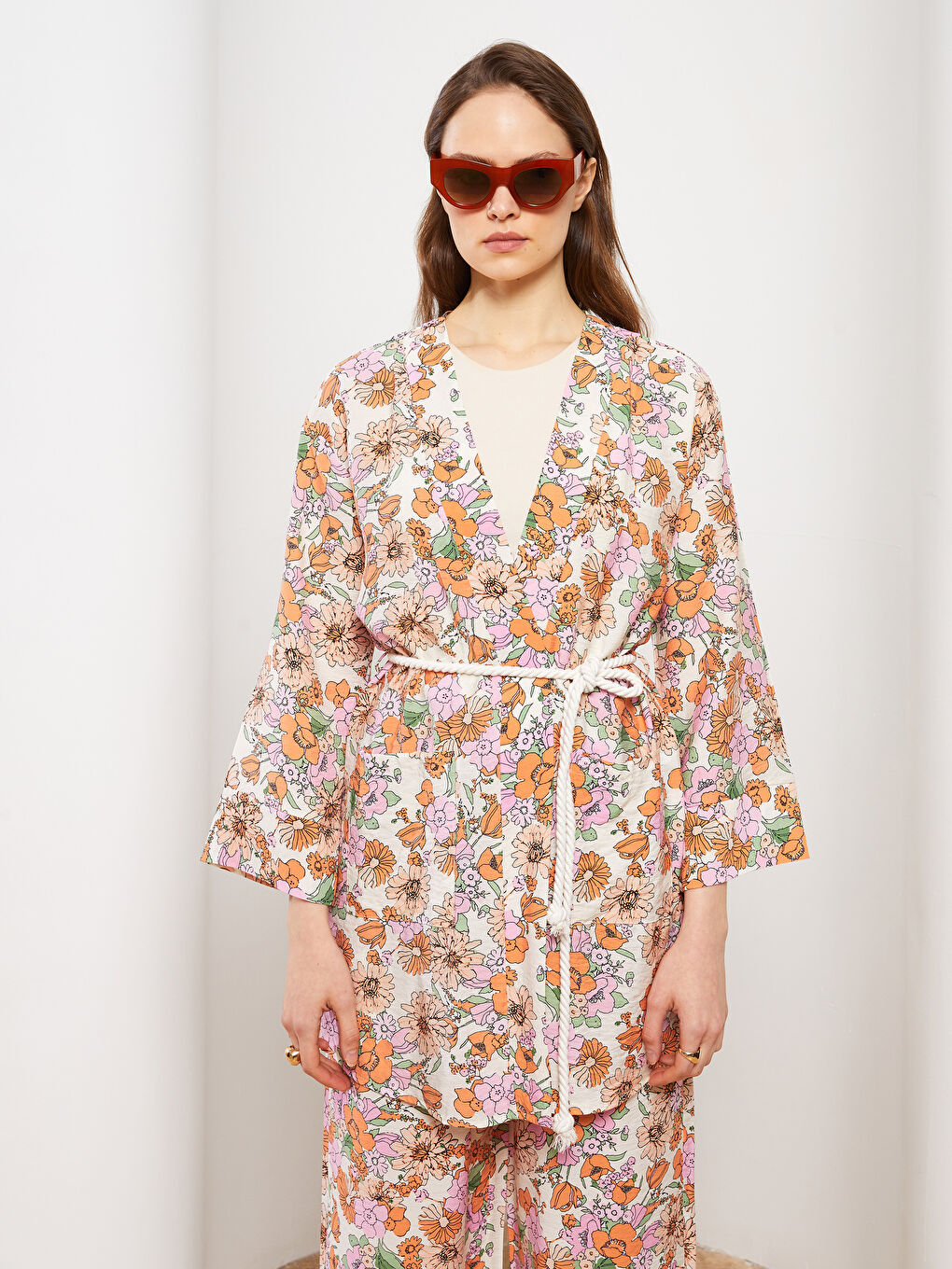 Ekru Kruvaze Yaka Çiçekli Uzun Kollu Oversize Kadın Kimono