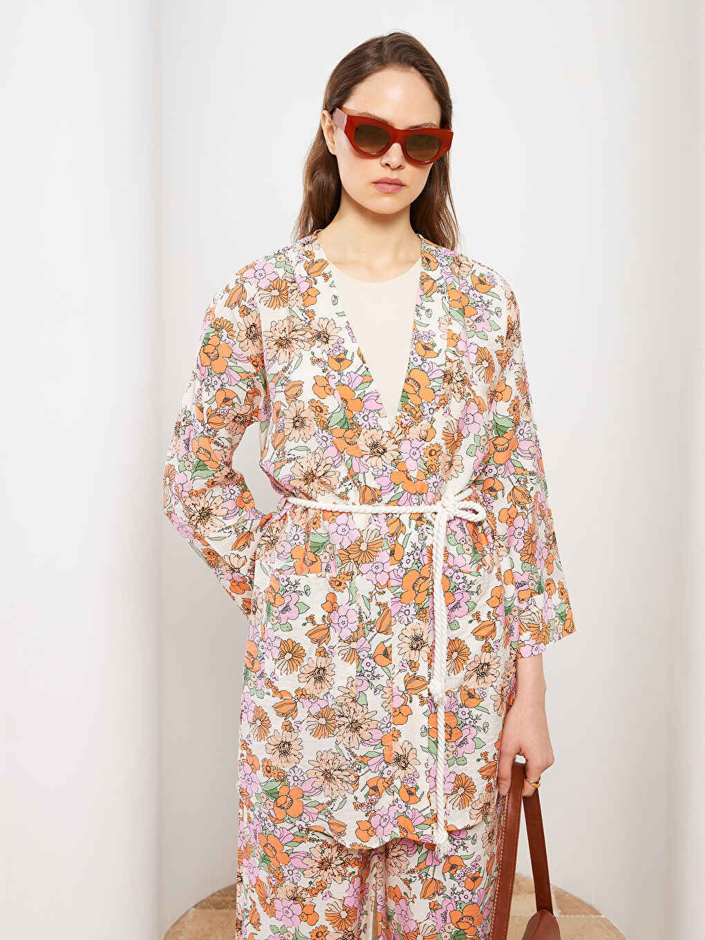 Ekru Kruvaze Yaka Çiçekli Uzun Kollu Oversize Kadın Kimono-1