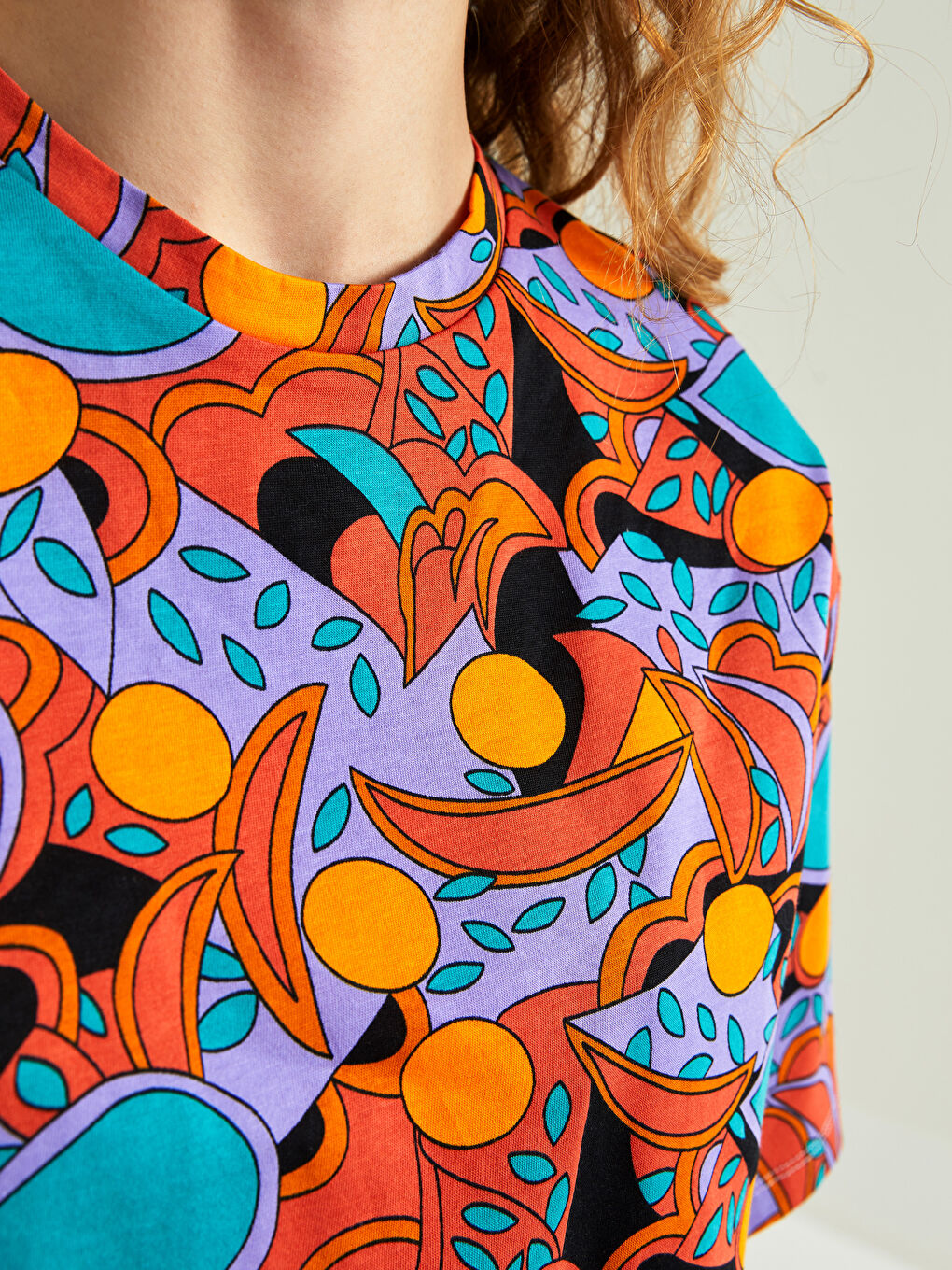 Turuncu Bisiklet Yaka Desenli Kısa Kollu Kadın Crop-2