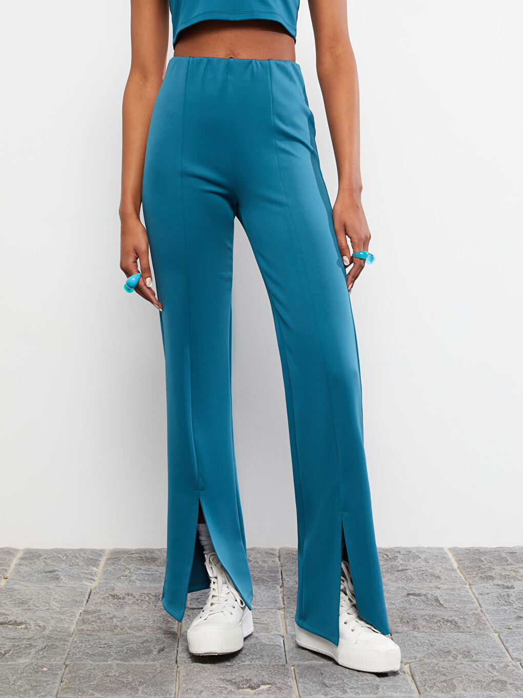 LC Waikiki Comfortable Fit Women's Trousers With Straight Legs Slits -S2H906Z8-HPS