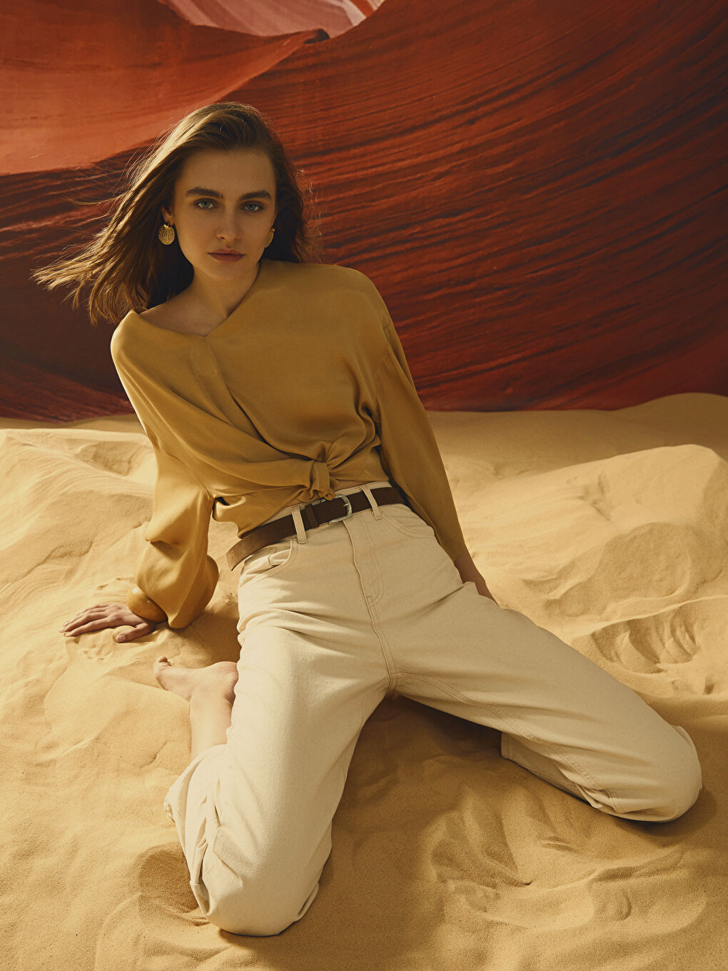 High Waisted Standard Fit Regular Pocket Detailed Women's Denim Trousers-2