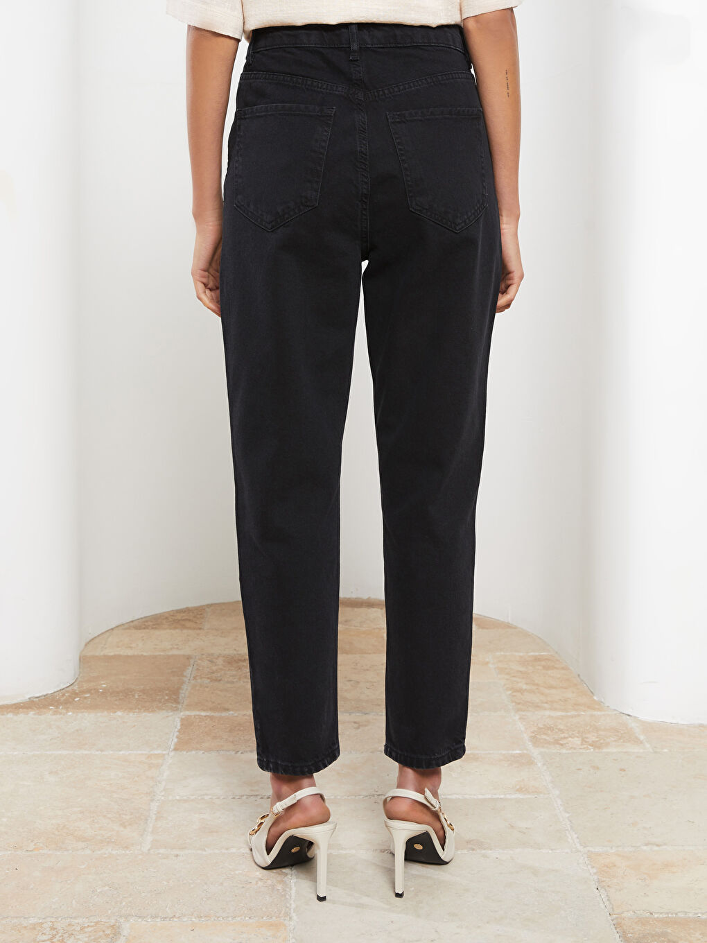 High Waisted Mom Fit Regular Pocket Detailed Women's Denim Trousers-4