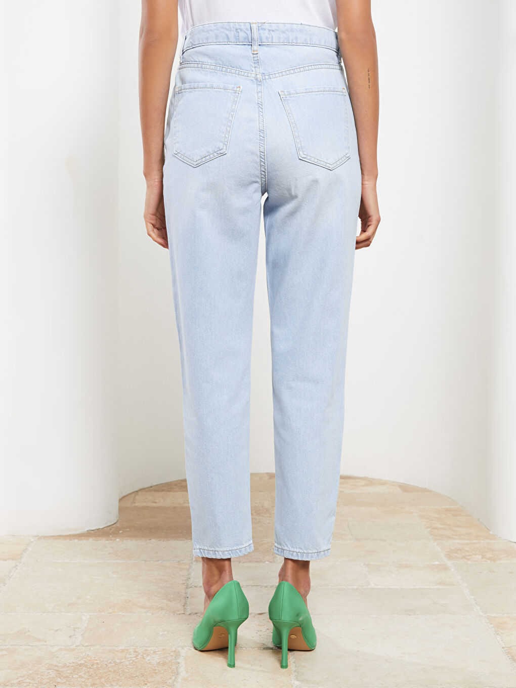 İndigo Yüksek Bel Standart Fit Cep Detaylı Kadın Rodeo Jean Pantolon-4