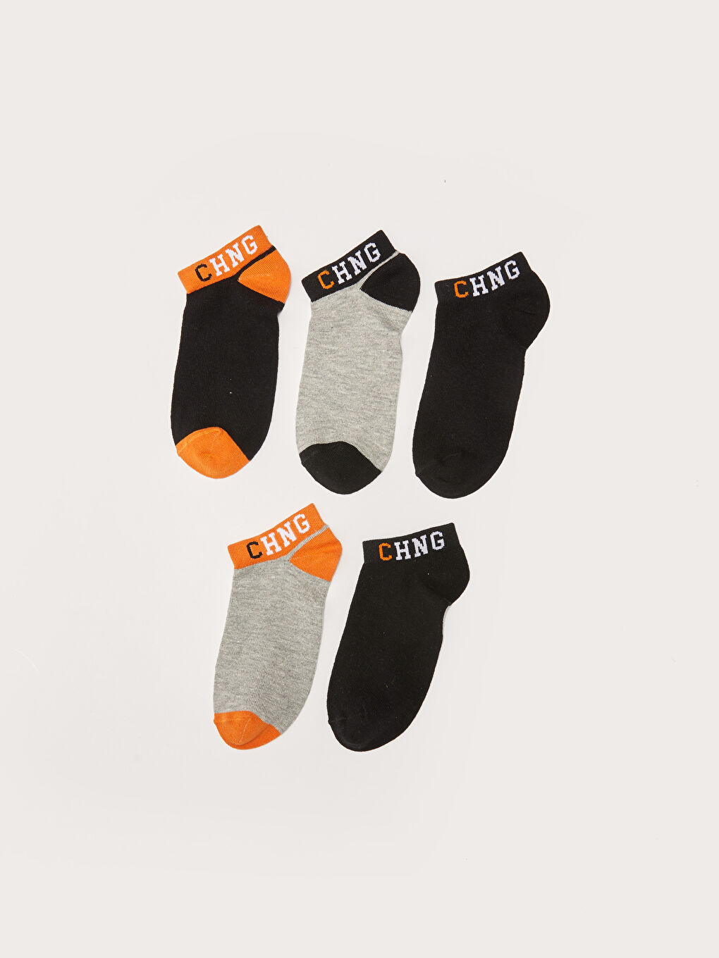 جوارب رياضية للأولاد منقوشة - عبوة ٥ قطع-1