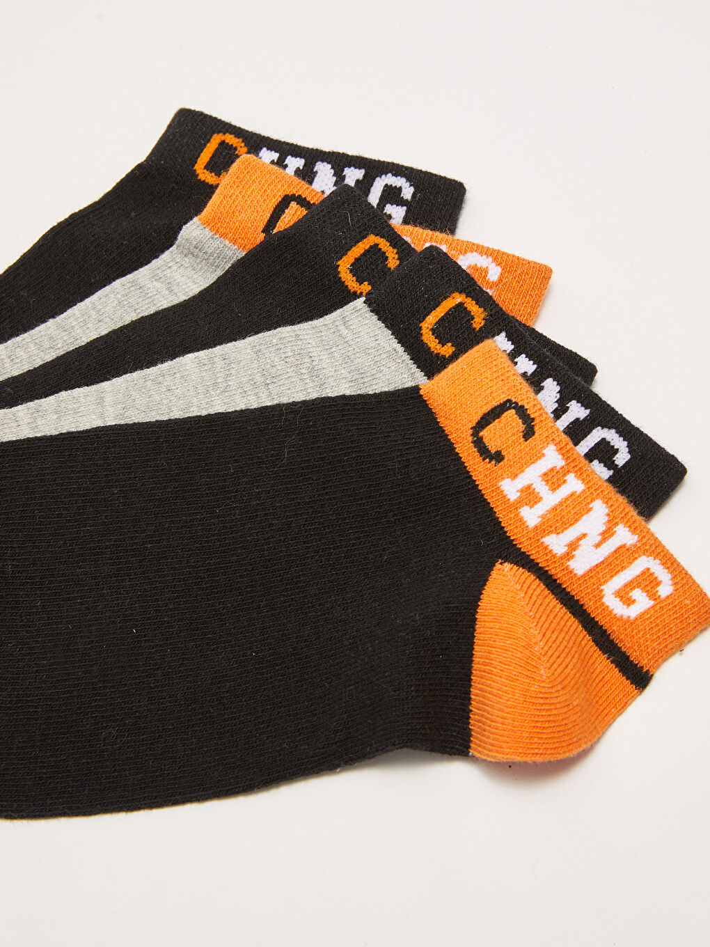 جوارب رياضية للأولاد منقوشة - عبوة ٥ قطع-2