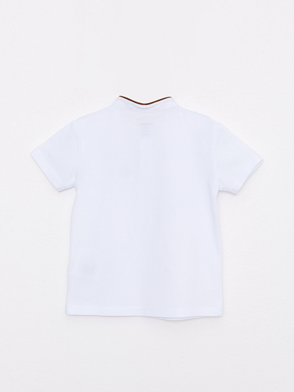 Beyaz Dik Yaka Kısa Kollu Nakış Detaylı Erkek Bebek Tişört-1