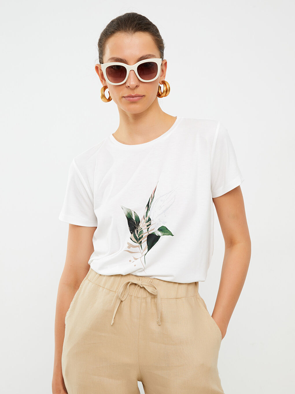 Ekru Bisiklet Yaka Baskılı Kısa Kollu Kadın Tişört