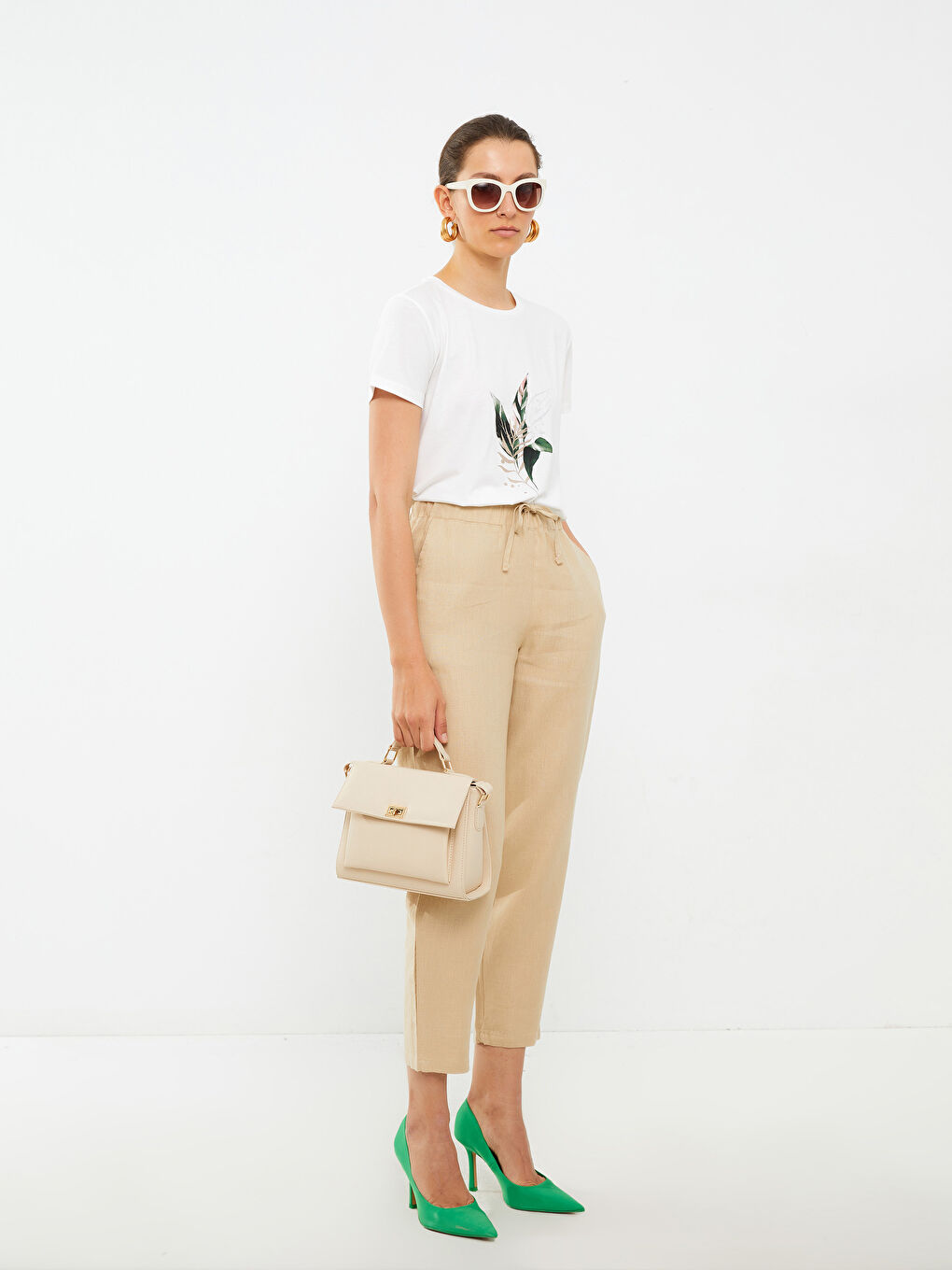 Ekru Bisiklet Yaka Baskılı Kısa Kollu Kadın Tişört-5