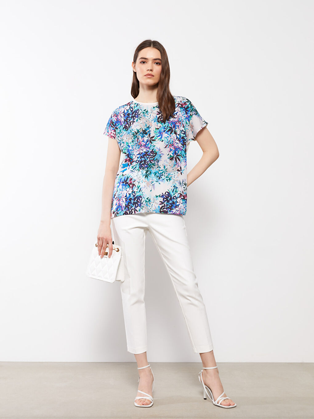 LCWAIKIKI Classic Crew Neck Floral Short Sleeve Women's T-Shirt -S2HB08Z8-F9C