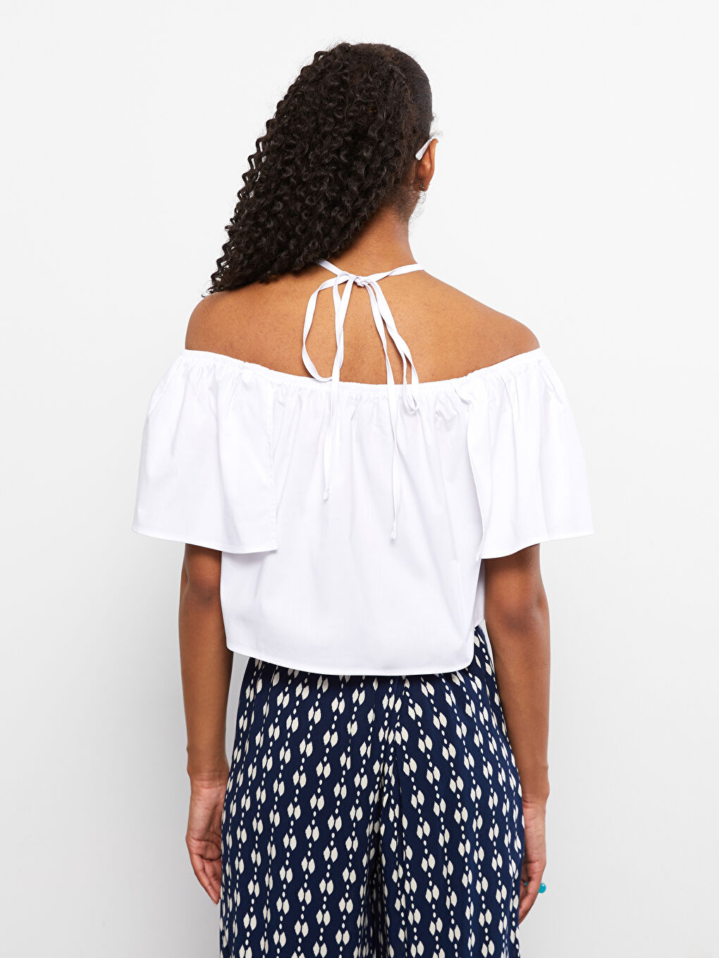 LC Waikiki Kayık Yaka Düz Kısa Kollu Poplin Kadın Bluz -S2HB18Z8-R9K