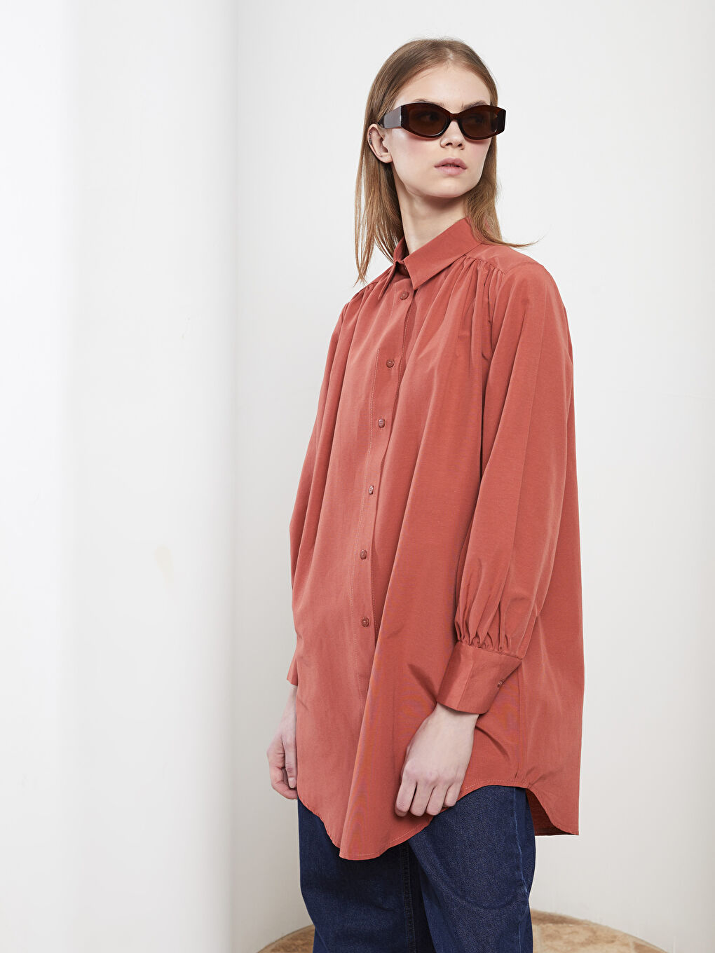 Kahverengi Düz Uzun Kollu Oversize Poplin Kadın Gömlek Tunik-1