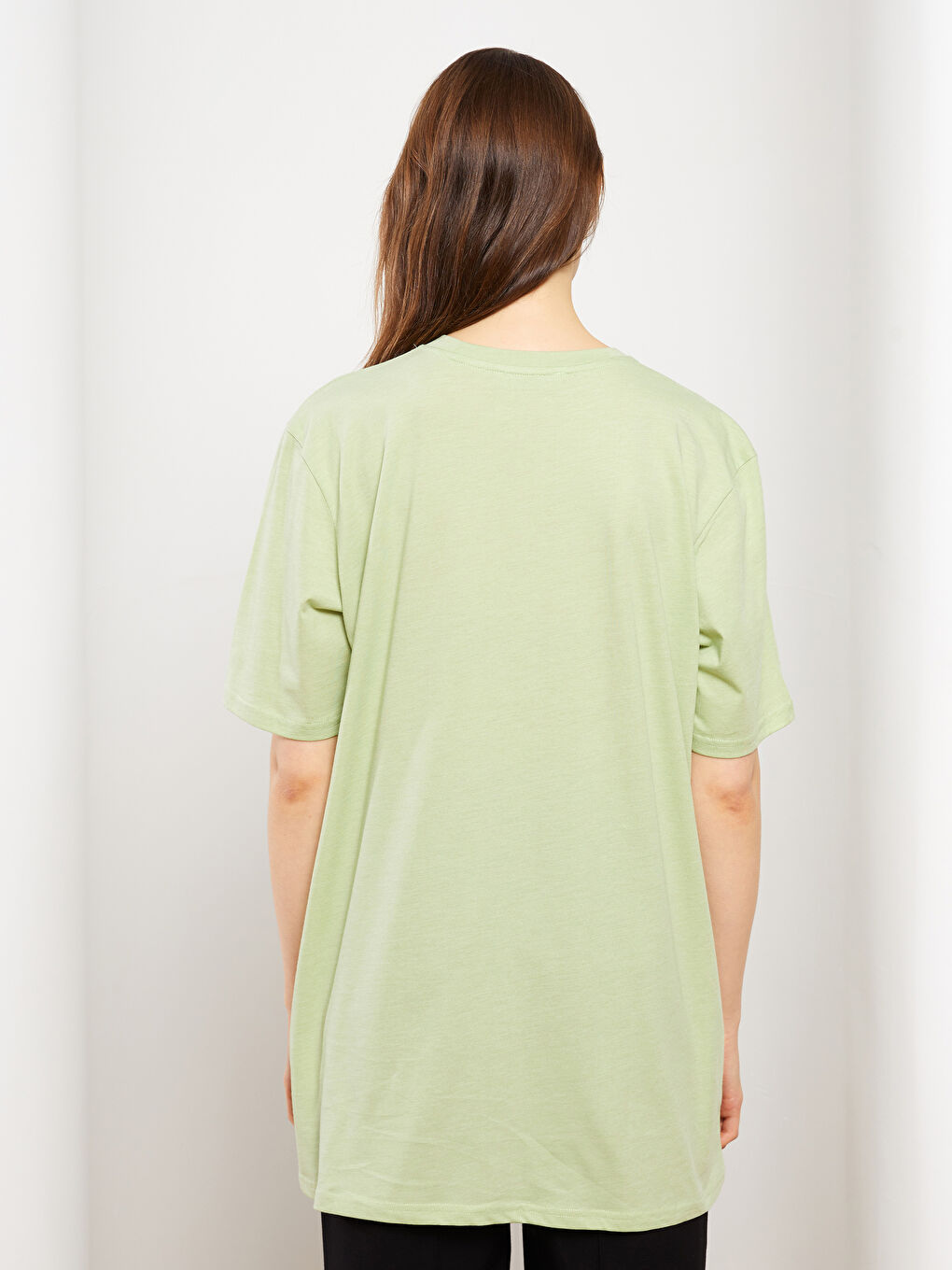 تونيك سادة بياقة دائرية وأكمام قصيرة للسيدات-4