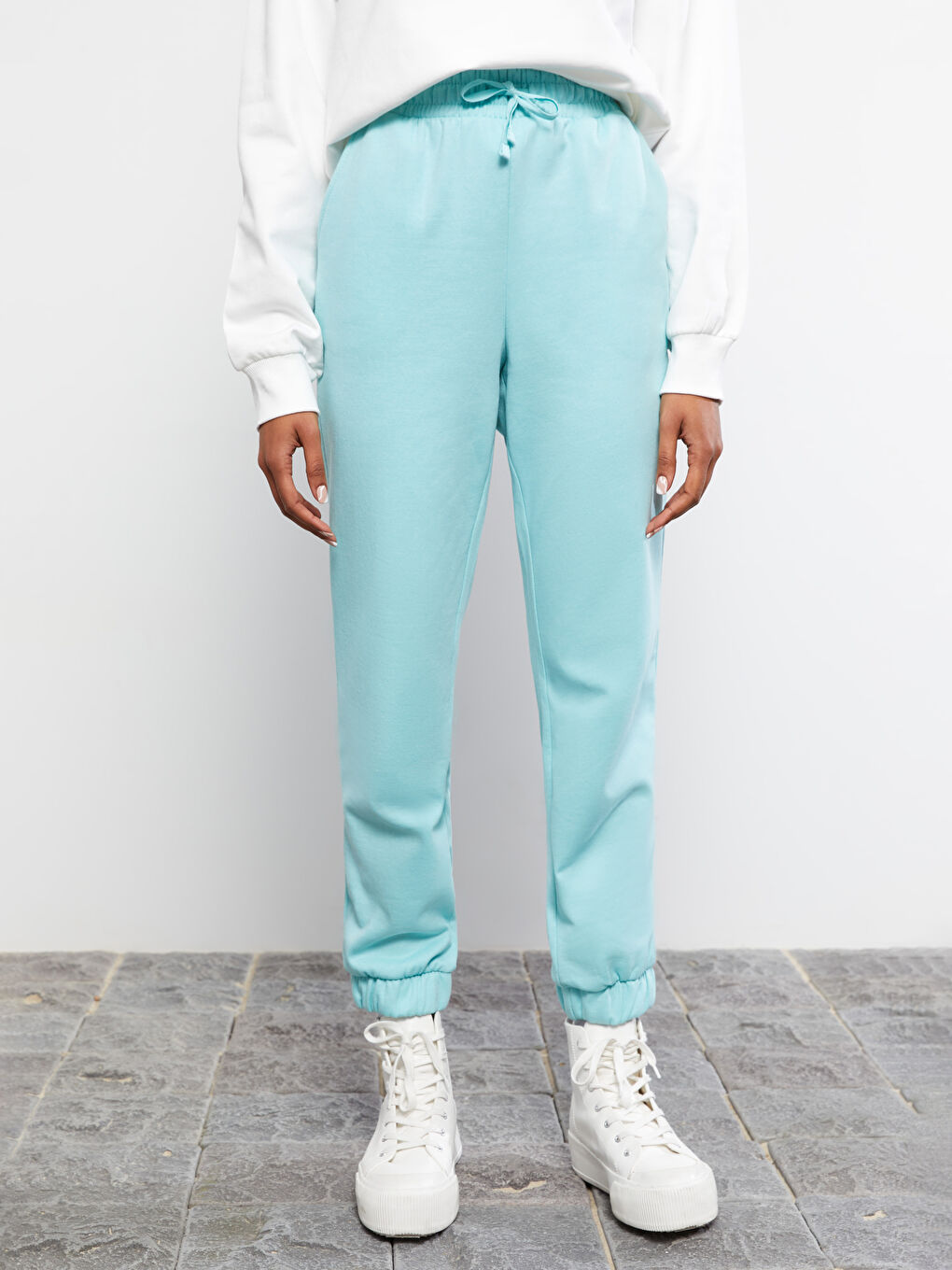 Elastic Waist Regular Pocket Detailed Women's Jogger Sweatpants-7