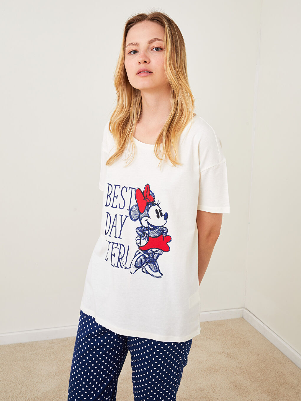 Crew Neck Minnie Mouse Printed Short Sleeve Cotton Women's Pajamas Set-2