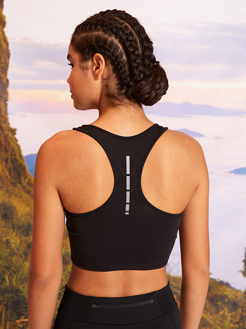 Siyah U Yaka Baskılı Kadın Outdoor Atlet-4