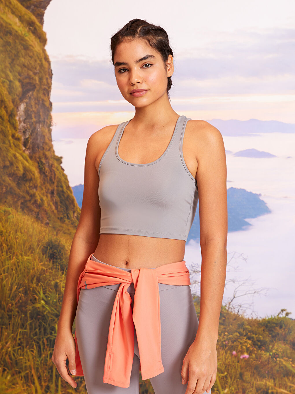 Gri U Yaka Baskılı Kadın Outdoor Atlet-2