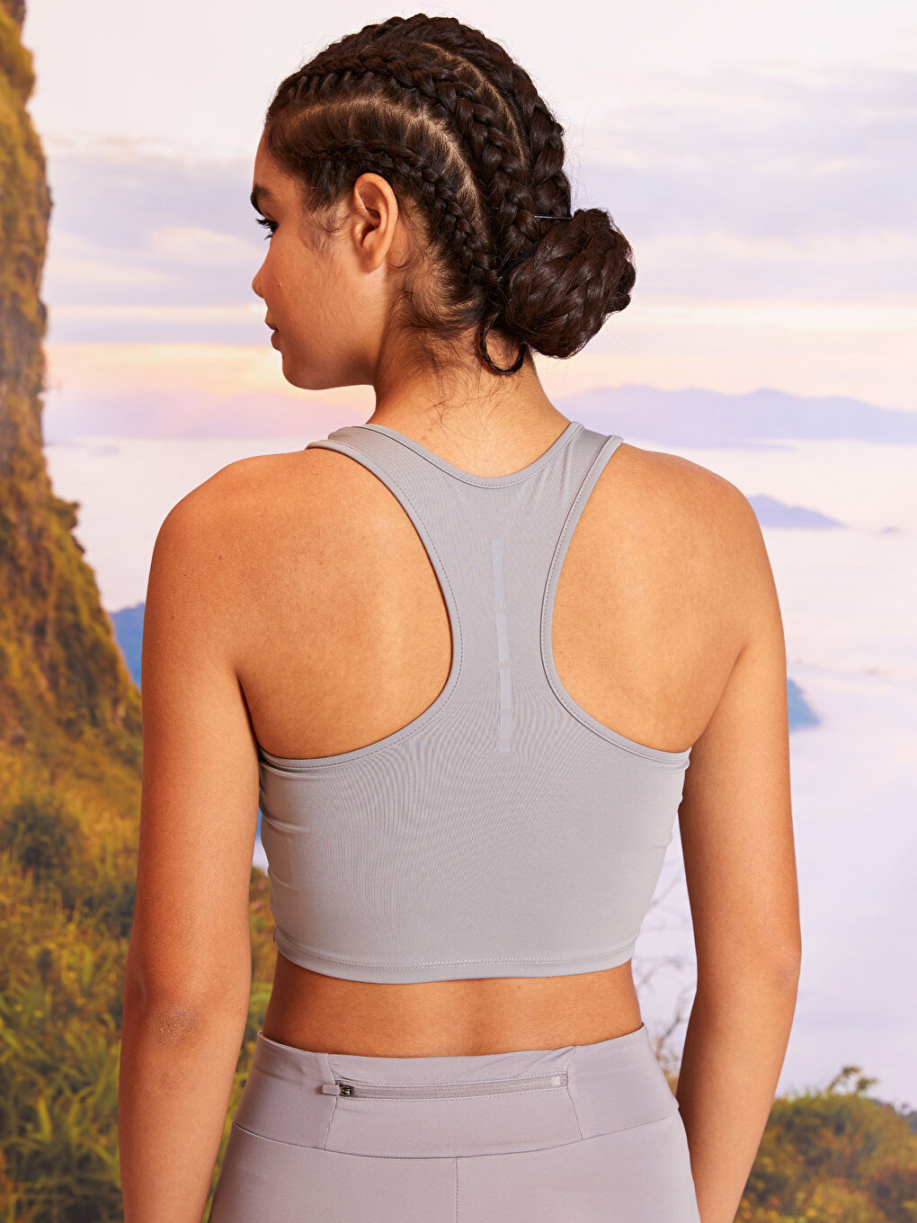 Gri U Yaka Baskılı Kadın Outdoor Atlet-4