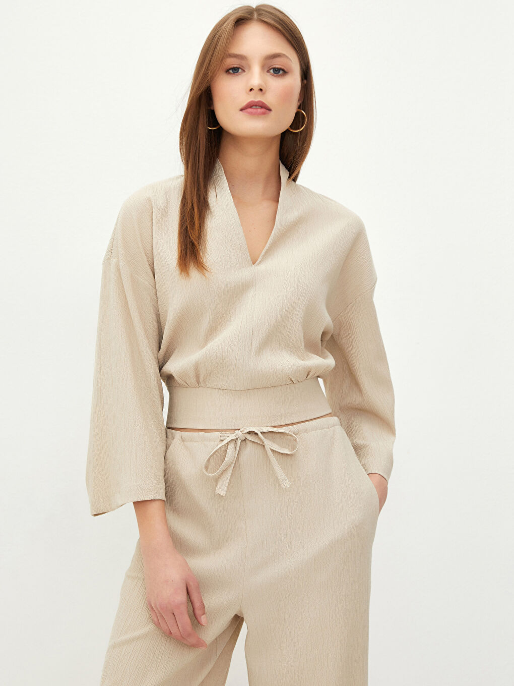 Bej V Yaka Düz Uzun Kollu Kadın Bluz-4