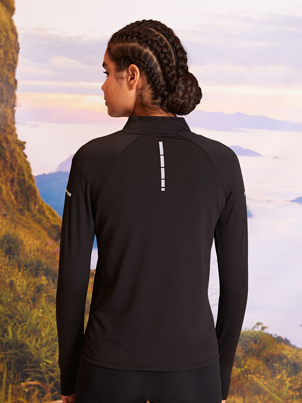 Siyah Dik Yaka Baskılı Uzun Kollu Kadın Outdoor Tişört-4