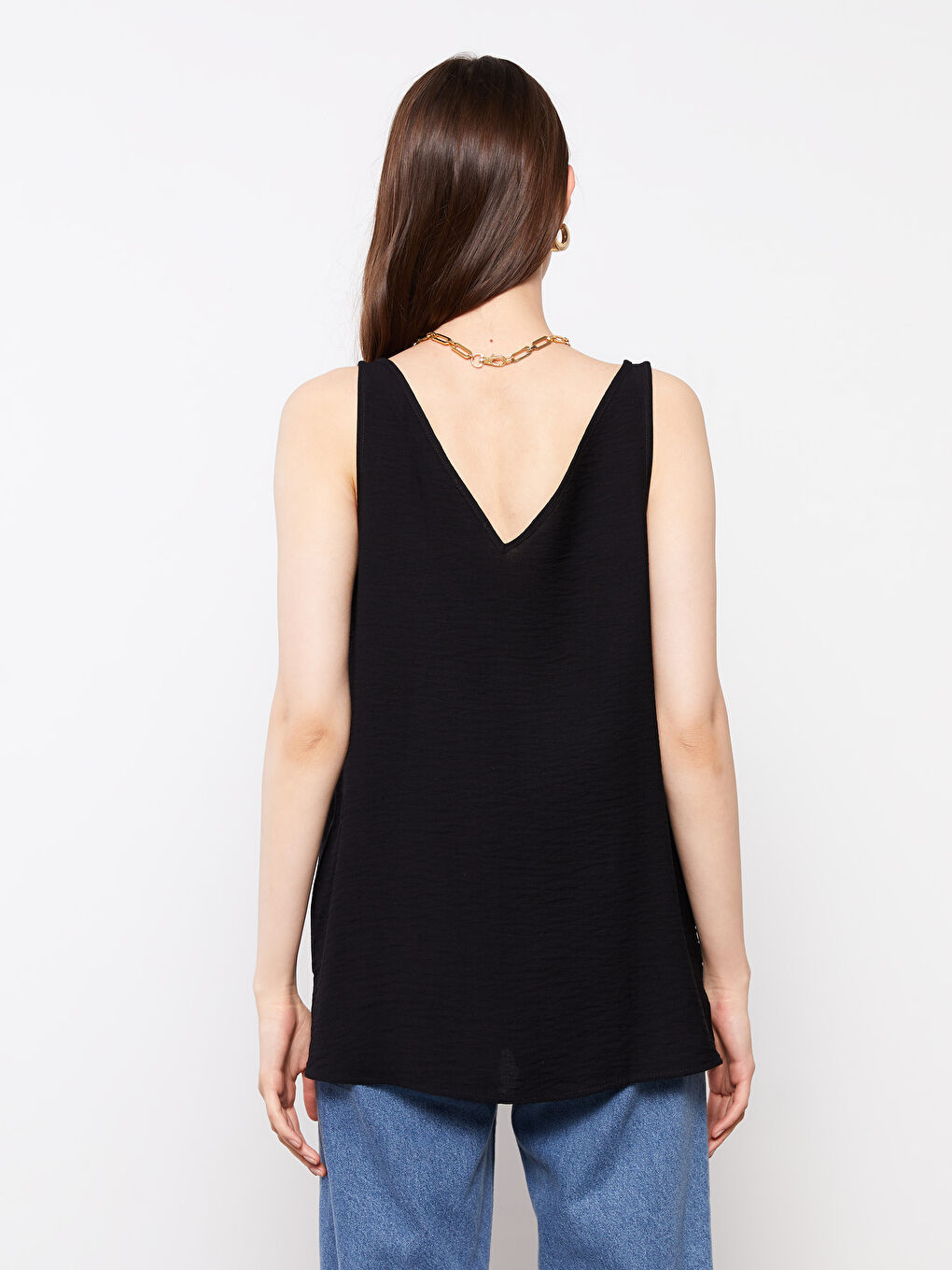 LCWAIKIKI Classic V-Neck Straight Sleeveless Poplin Women's Blouse -S2HD53Z8-CVL