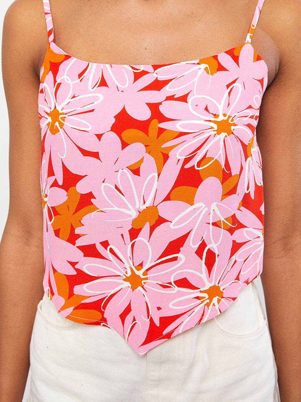 Pembe U Yaka Desenli Askılı Viskon Kadın Bluz-4