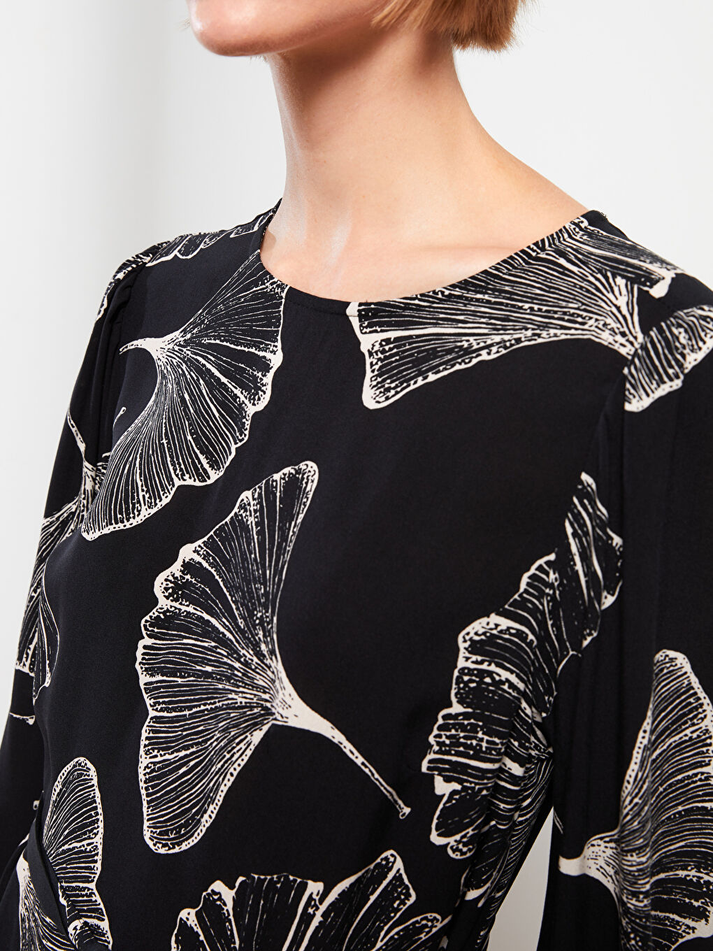 Crew Neck Floral A-Line Viscose Women's Dress-3