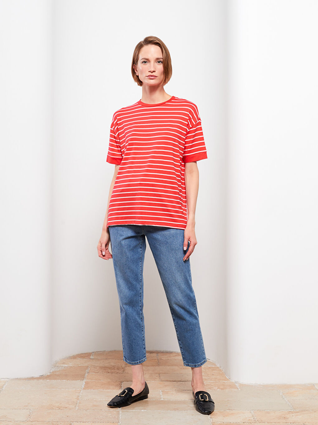 Футболка с круглым вырезом, полосатая, с коротким рукавом для женщин-2