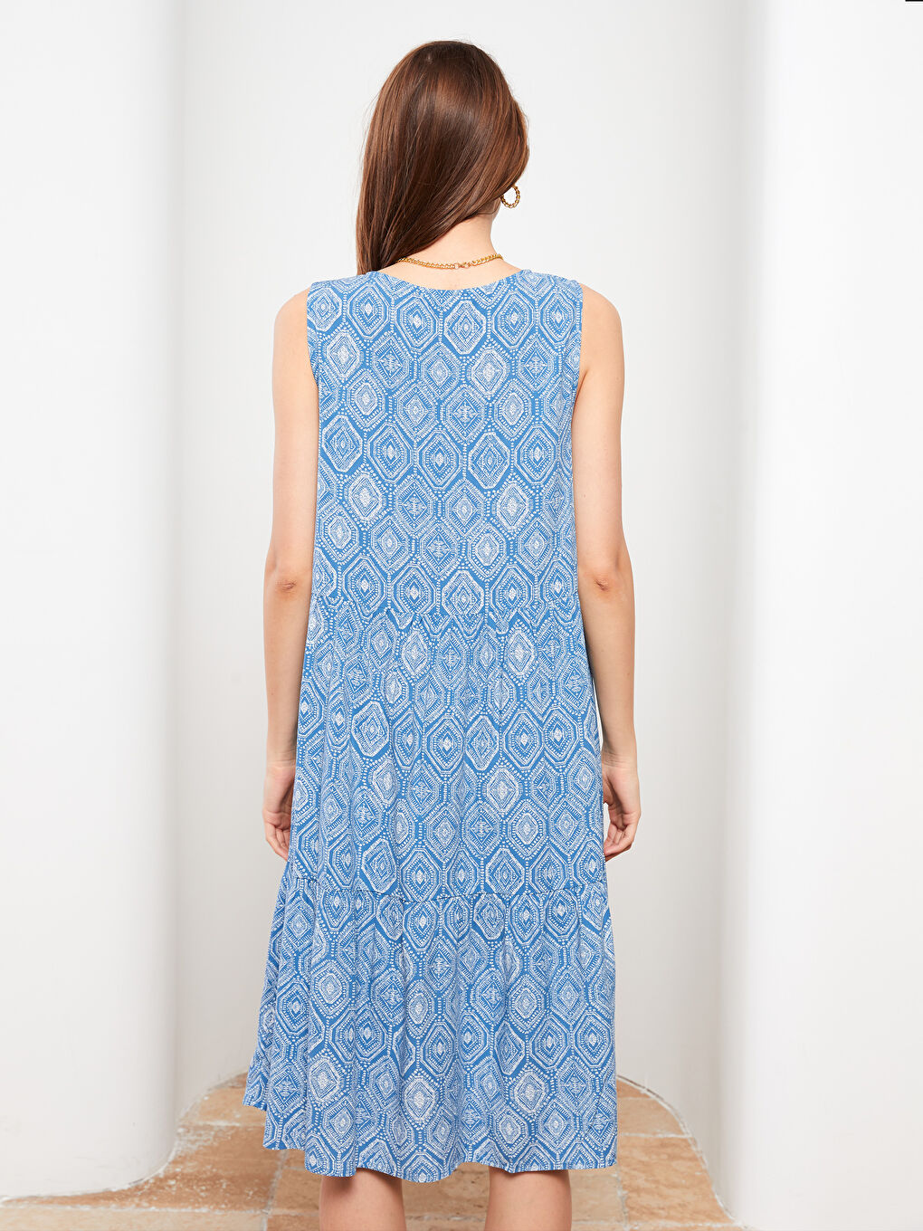 فستان نسائي بدون أكمام مطبوع بياقة على شكل حرف V من فيسكوز-4