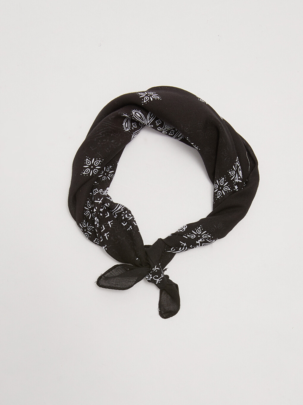 Siyah Pamuklu Desenli Kadın Bandana