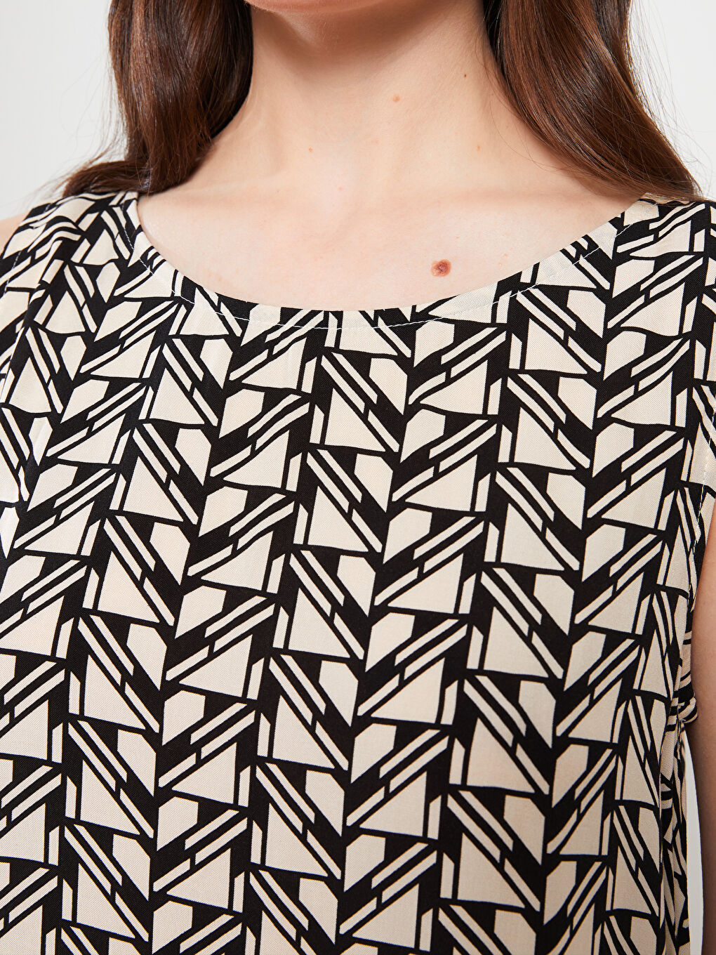 Siyah Bisiklet Yaka Desenli Kolsuz A Kesim Viskon Kadın Elbise-3