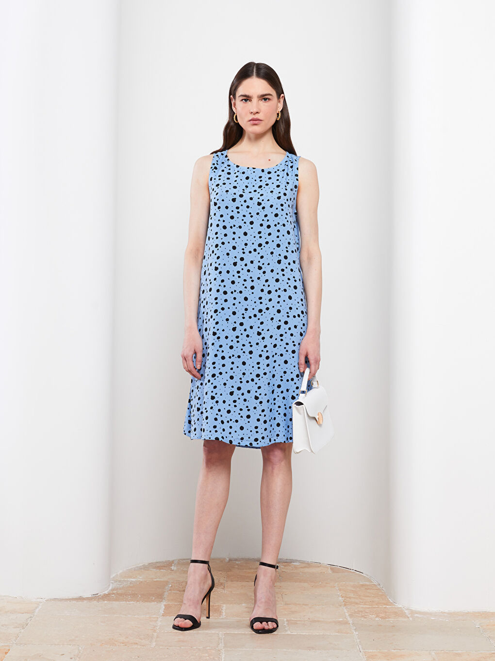 Robe pour Femmes en Viscose à Motifs sans Manches à Coupe A avec Col Rond