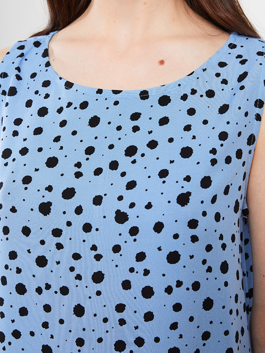 Robe pour Femmes en Viscose à Motifs sans Manches à Coupe A avec Col Rond-3