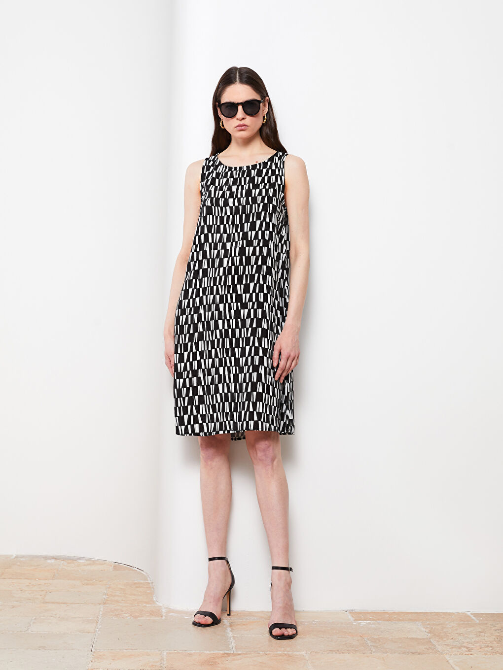 Ekru Bisiklet Yaka Desenli Kolsuz A Kesim Viskon Kadın Elbise-2