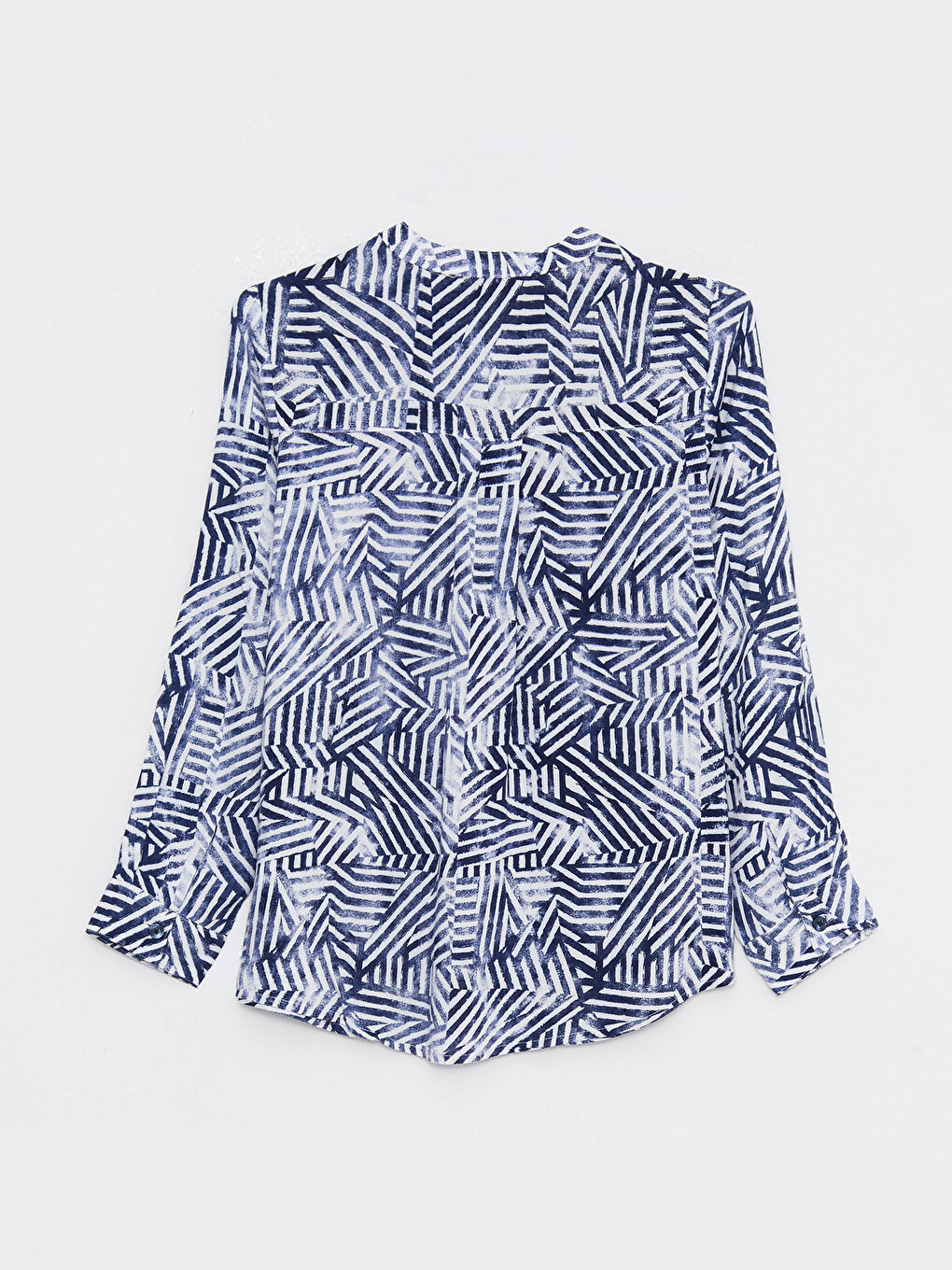 Bluza ženska viskozna sa dezenom, dugih rukava i Henley izrezom-6