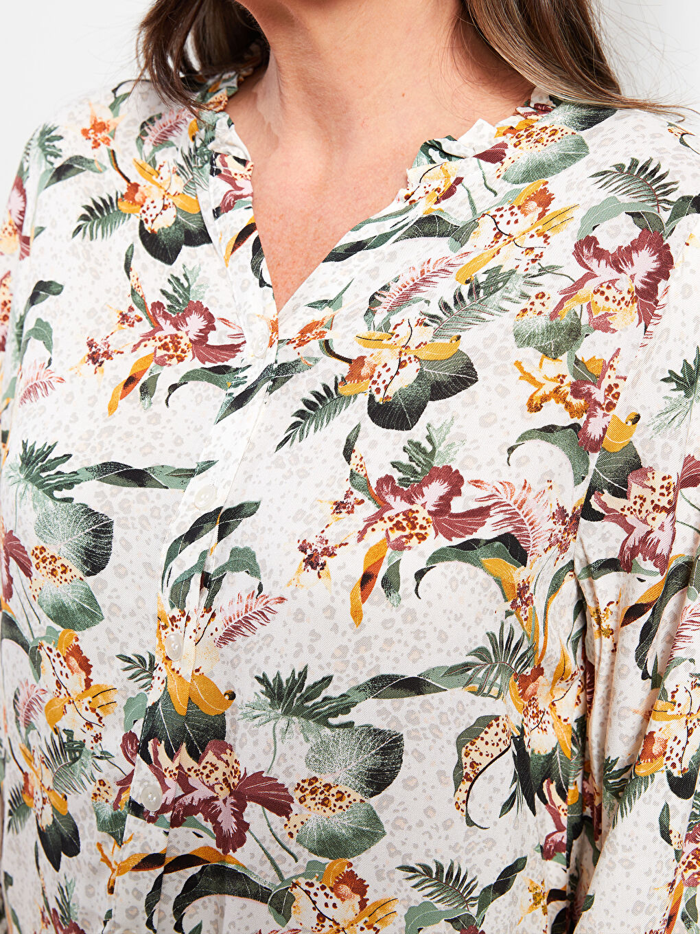 LCW Grace Henley Neckline Patterned Long Sleeve Viscose Women's Shirt -S2HG52Z8-LRA