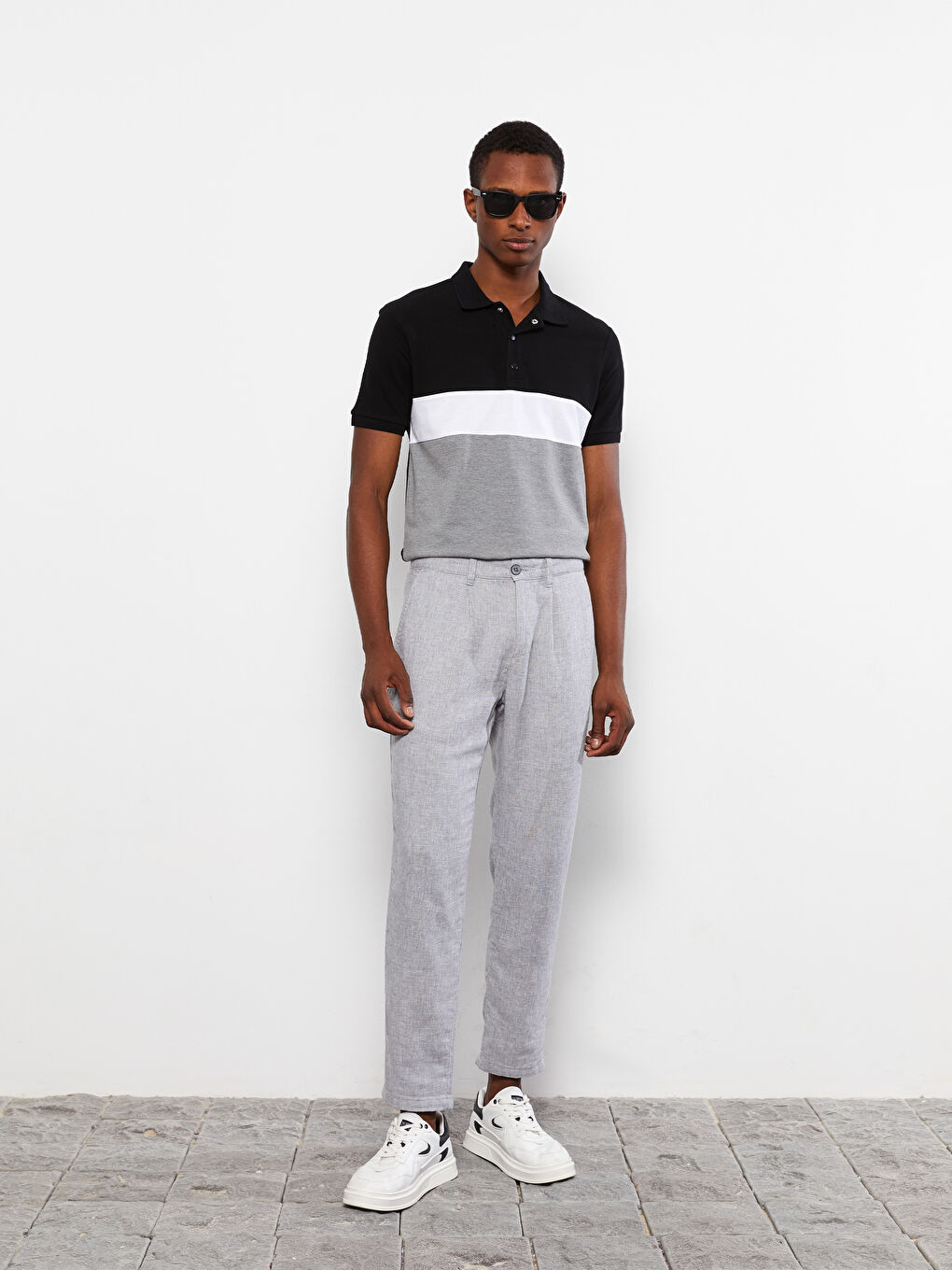 Siyah Polo Yaka Kısa Kollu Renk Bloklu Erkek Tişört-1