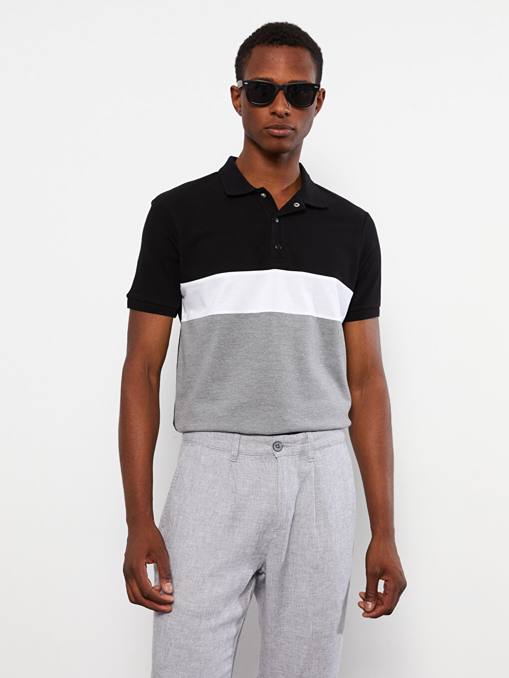 Siyah Polo Yaka Kısa Kollu Renk Bloklu Erkek Tişört-2