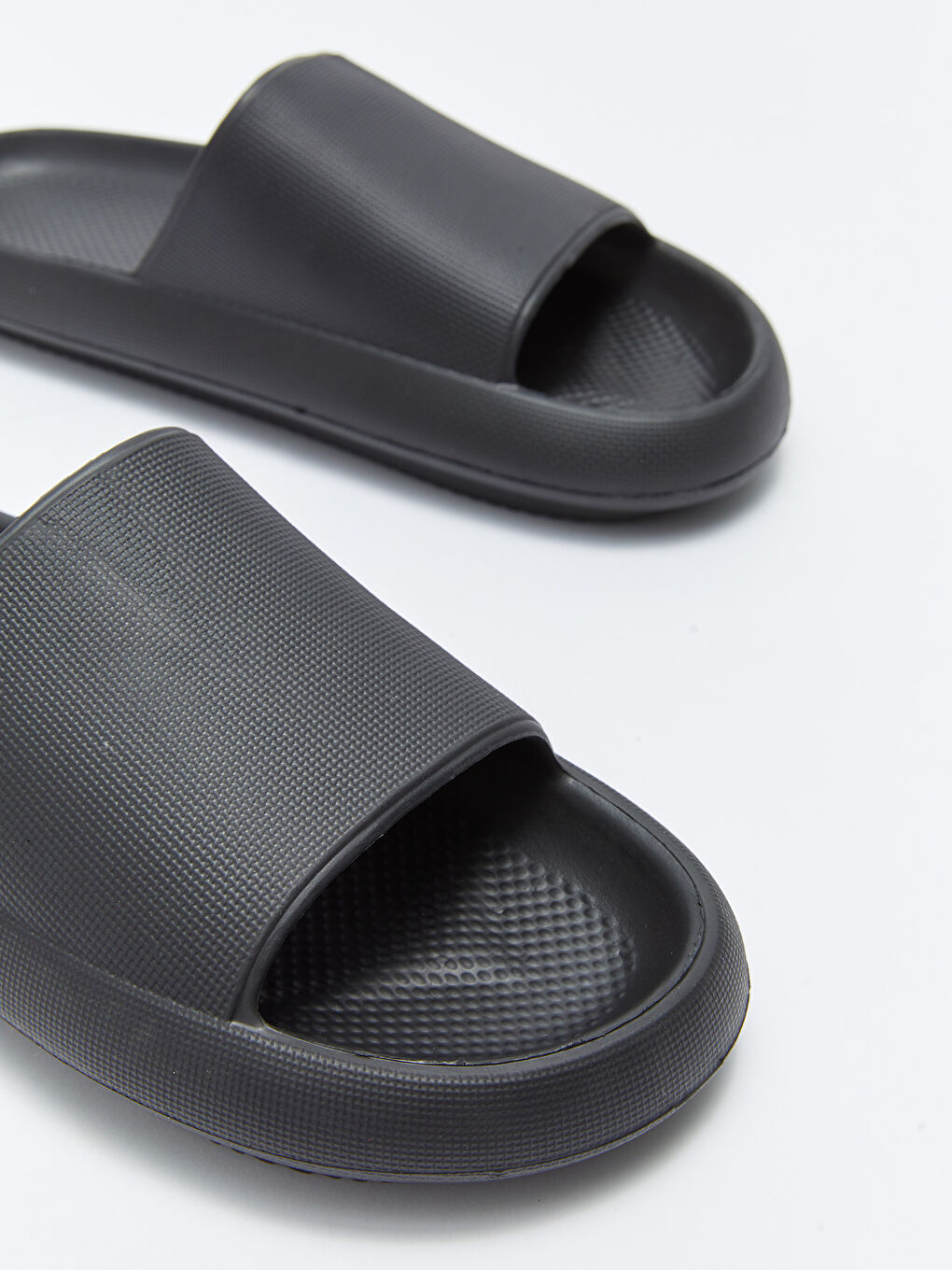 Siyah Tek Bantlı Erkek Terlik-2