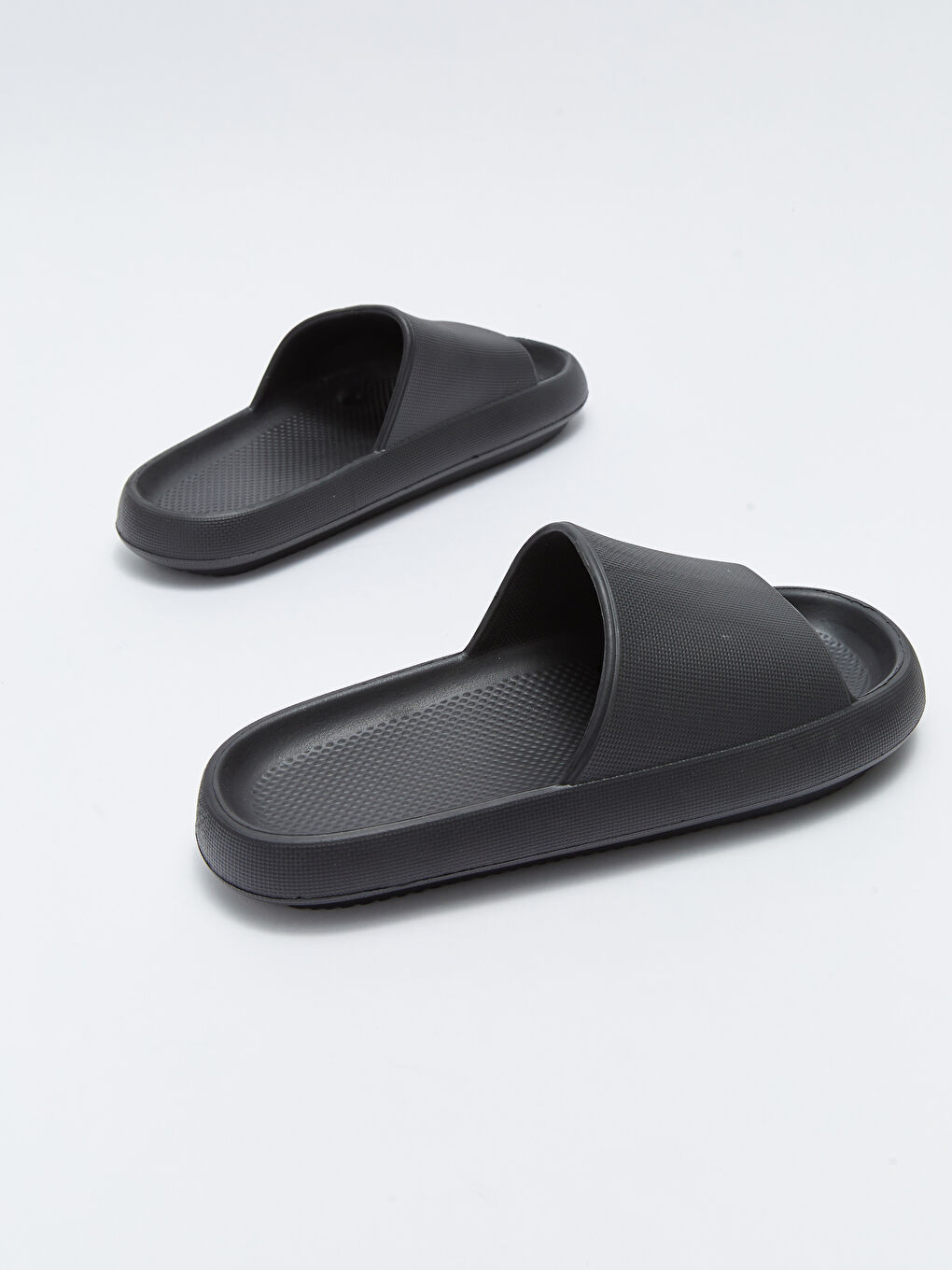 Siyah Tek Bantlı Erkek Terlik-4