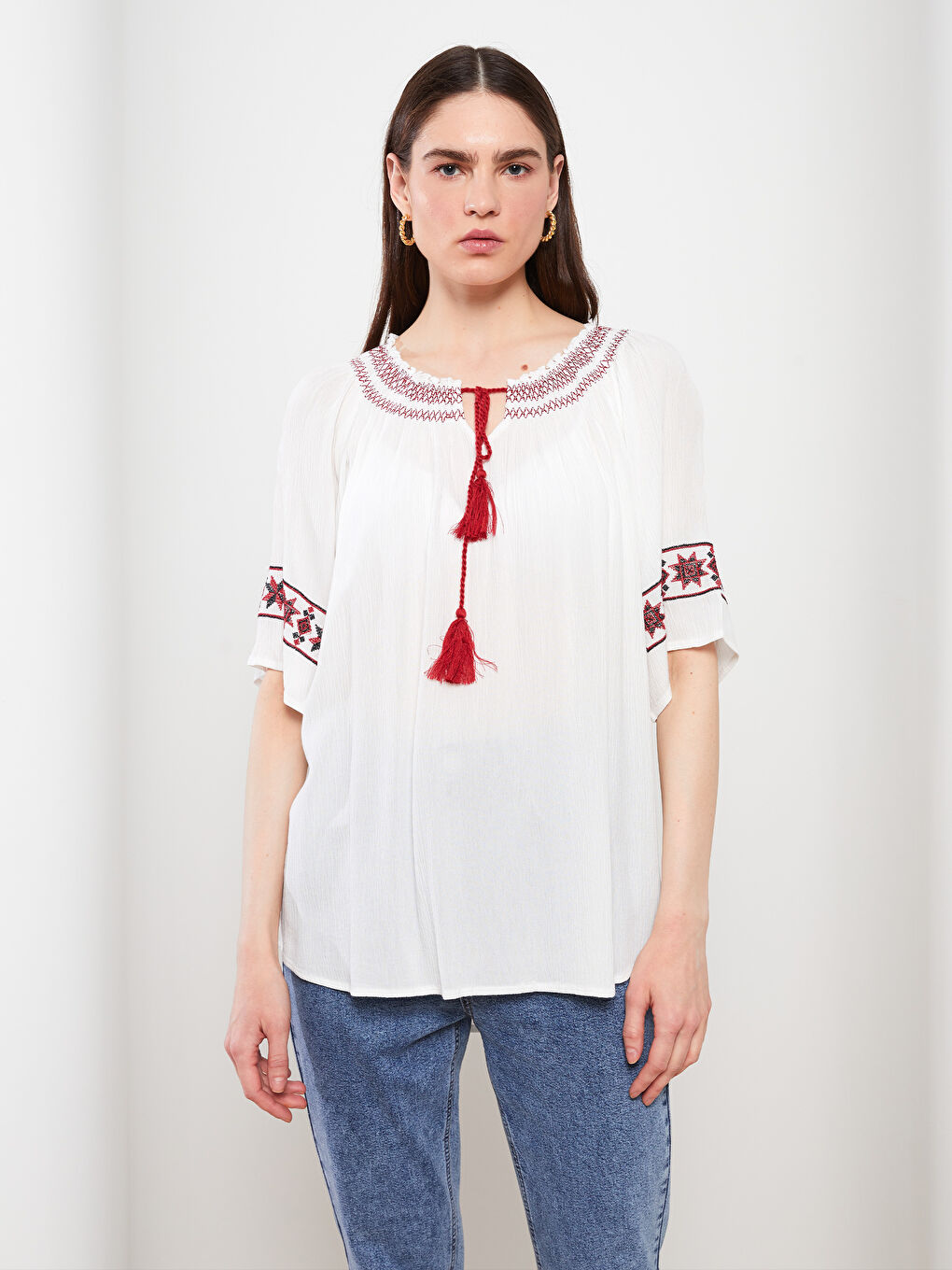 Вратовръзка Бродирана Къс ръкав Набръчкано Блуза за жени-1