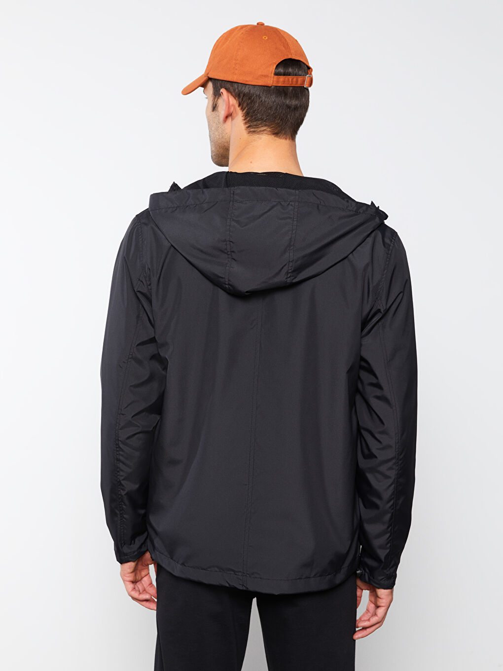 Siyah Standart Kalıp Kapüşonlu Erkek Yağmurluk-4