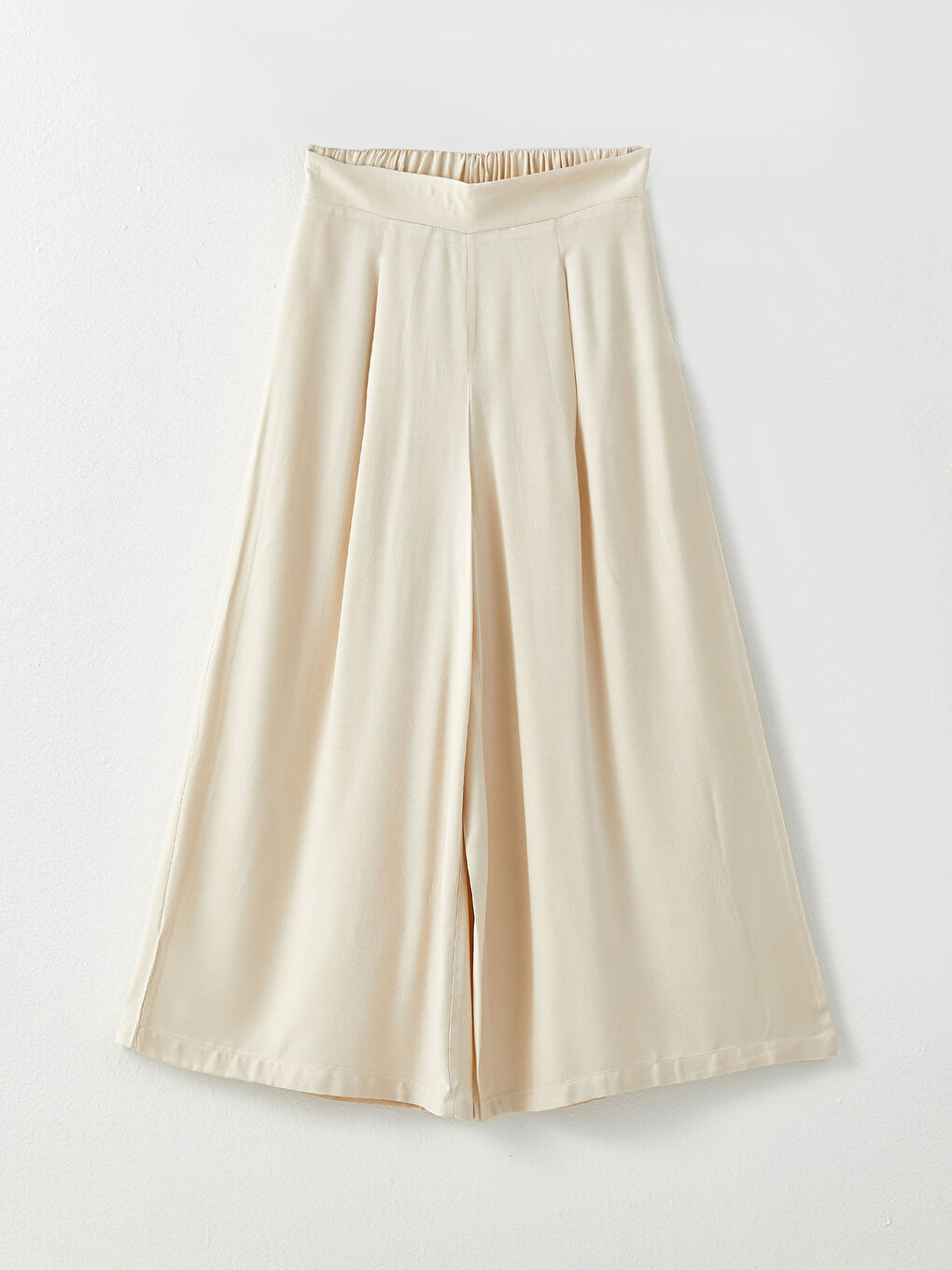 Bej Beli Lastikli Rahat Kalıp Düz Gabardin Kadın Kapri-5