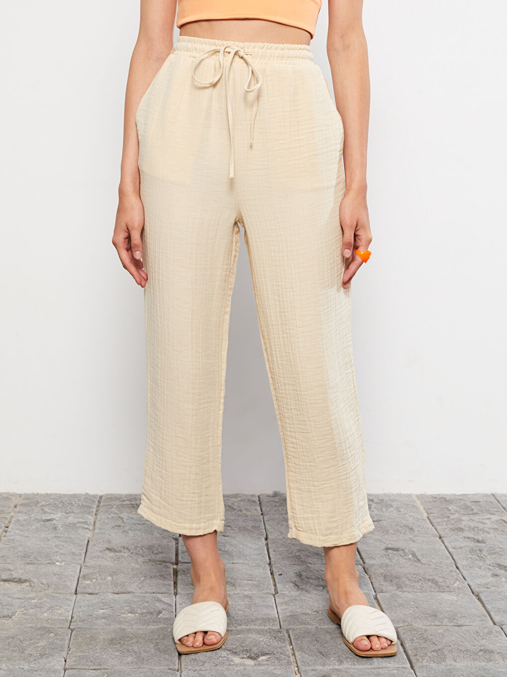 Bej Kadın Beli Lastikli Standart Fit Düz Pantolon-2