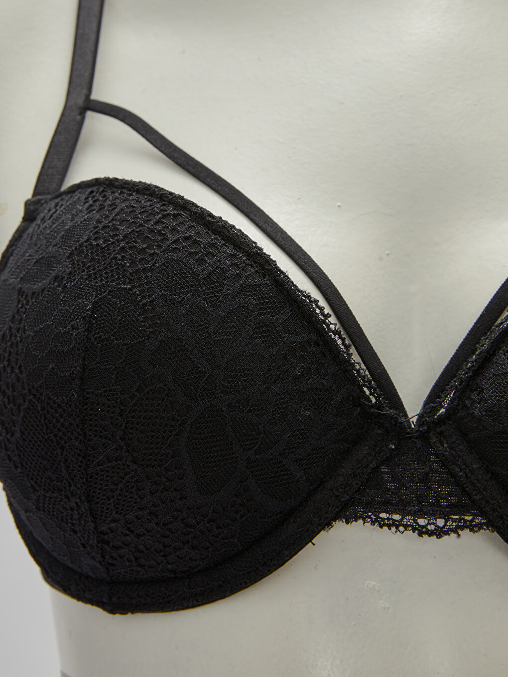 Siyah Balenli Dolgusuz Dantelli Fantezi Sütyen-2