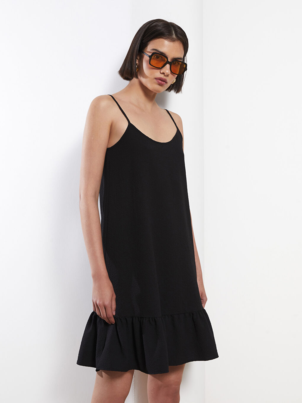 فستان نساء برقبة على شكل حرف U بحمالات فورم A