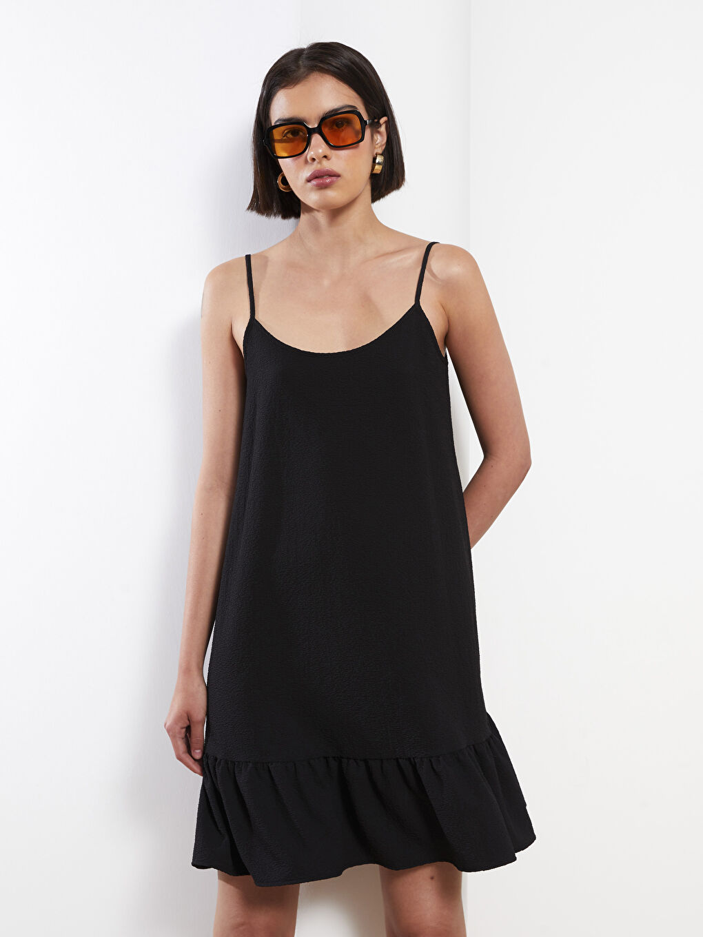 فستان نساء برقبة على شكل حرف U بحمالات فورم A-1