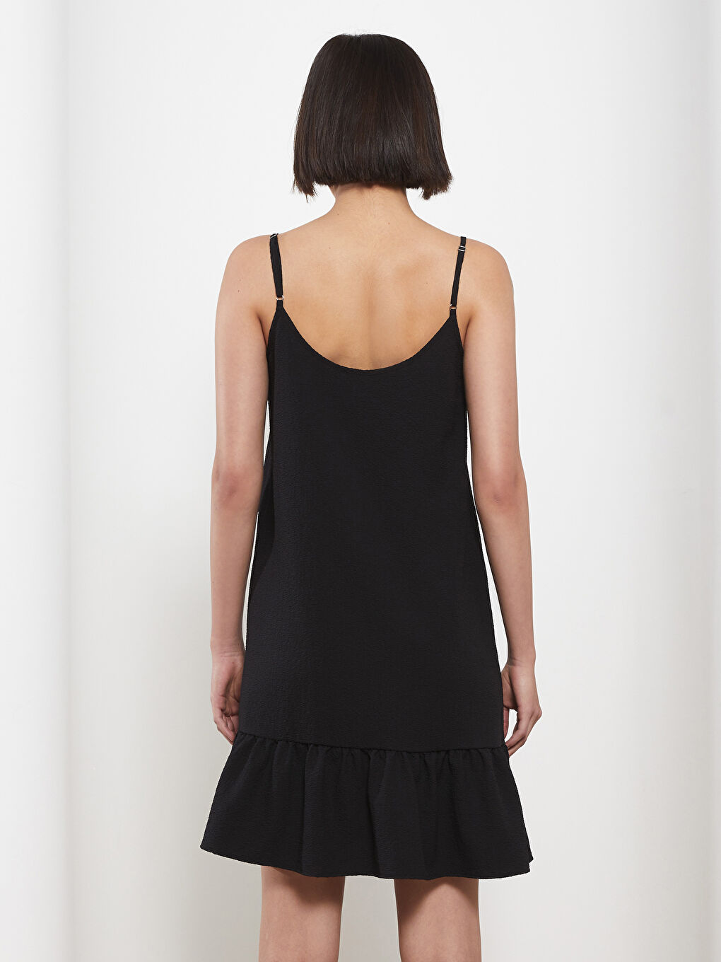 فستان نساء برقبة على شكل حرف U بحمالات فورم A-4